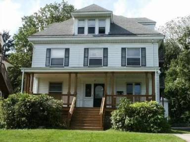 Main picture of 98 Elm St