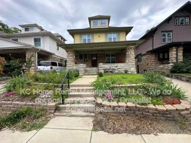 Main picture of 3633 Central St