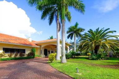 Main picture of 6045 SW 106th St