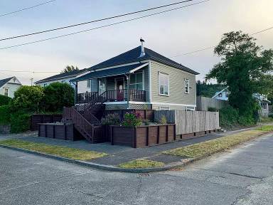 Main picture of 405 S 8th St