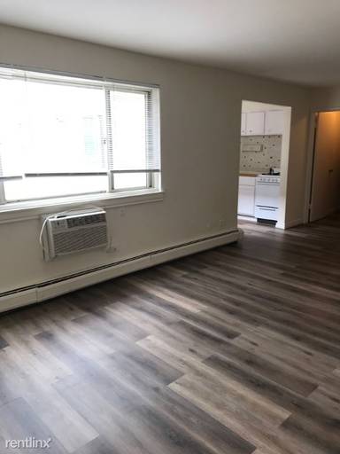 Main picture of 5949 N Kenmore Ave