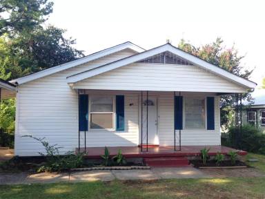Main picture of 913 18th St