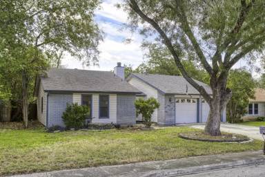 Main picture of 7254 Flaming Forest St