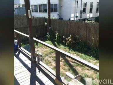Main picture of 18-20 Benton Rd