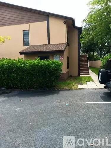 Main picture of 1015 Banks Rd