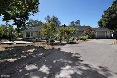 Main picture of 612 Valencia Rd
