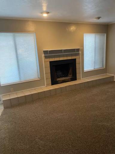 Main picture of 515 Teal Ln