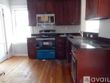 Main picture of 21 Russell Rd