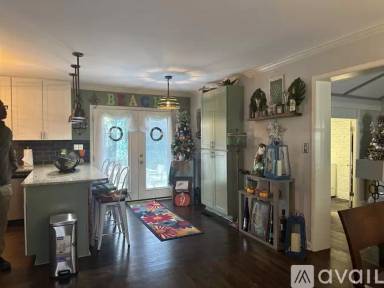 Main picture of 399 Patricia Ave SW