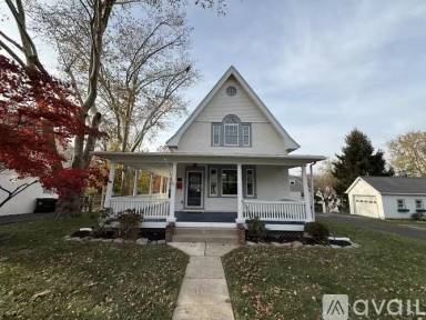 Main picture of 860 Church St