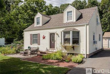 Main picture of 4 Roberta Rd