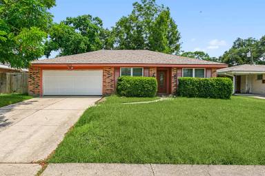 Main picture of 2444 Somerset Dr