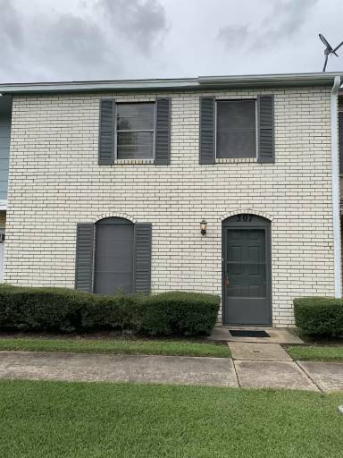 Main picture of 307 Pinchback Rd