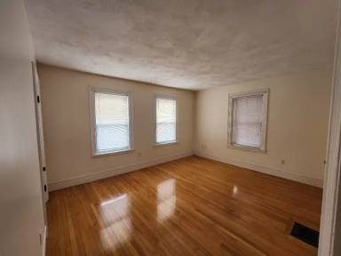 Main picture of 66 Brook St