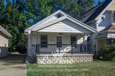 Main picture of 1918 Brussels St