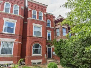 Main picture of 1443 E Capitol St SE