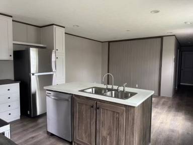 Main picture of 136 Court Rd