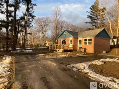 Main picture of 35 Skytop Dr