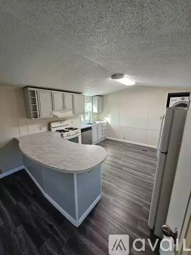 Main picture of 166 Gronczniak Rd