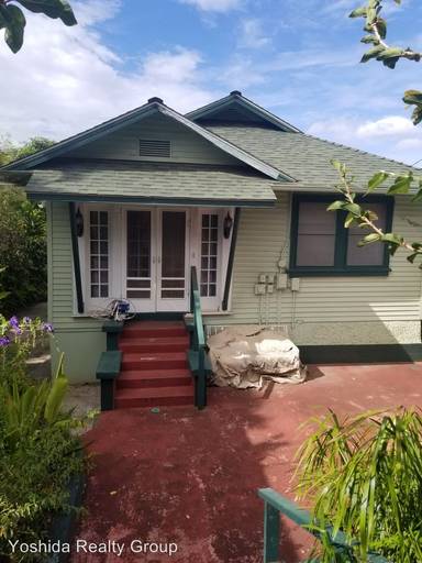 Main picture of 2404 Main St