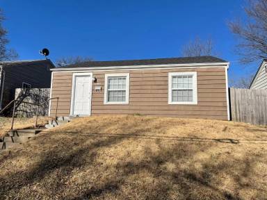 Main picture of 1561 Sanford Ave