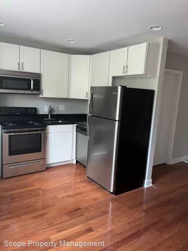 Main picture of 2009 M St NE