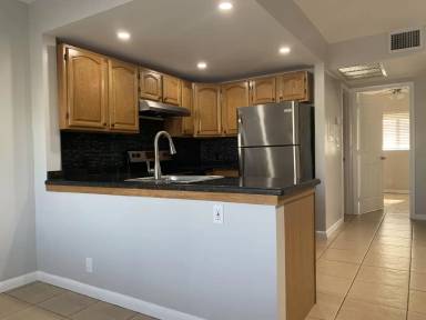 Main picture of 3060 NE 13TH AVE - 3