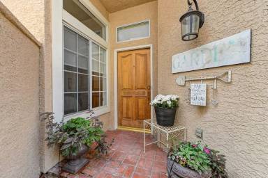 Main picture of 5525 Cabrillo Way