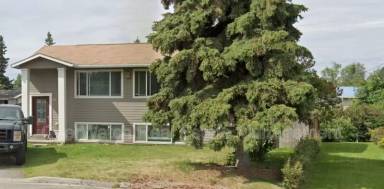 Main picture of 320 Thomas Cir