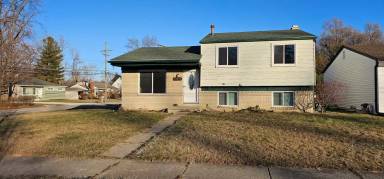 Main picture of 34090 Little Mack Ave