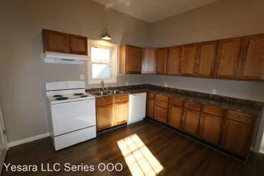 Main picture of 1837 Highland Ave