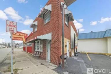 Main picture of 3749 S Washington St