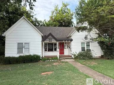 Main picture of 727 W Georgia Ave