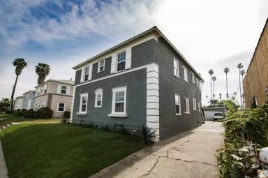Main picture of 1632 S Bronson Ave