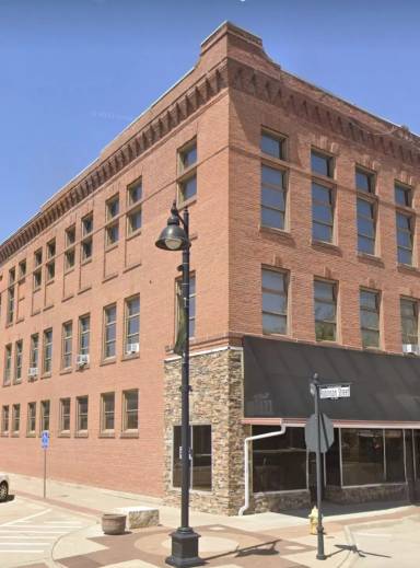 Main picture of 124 S 2nd St