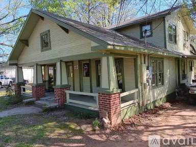 Main picture of 112 E Nelson St