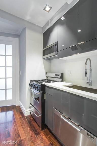 Main picture of 124 Ridge St