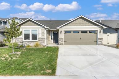 Main picture of 1096 N Ryde Ave