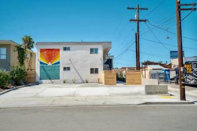 Main picture of 4674 34th St