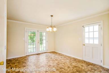 Main picture of 1813 Camelot Dr