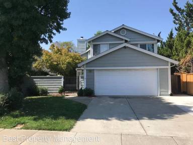 Main picture of 2904 Honeysuckle Cir