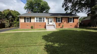 Main picture of 404 Keats Rd