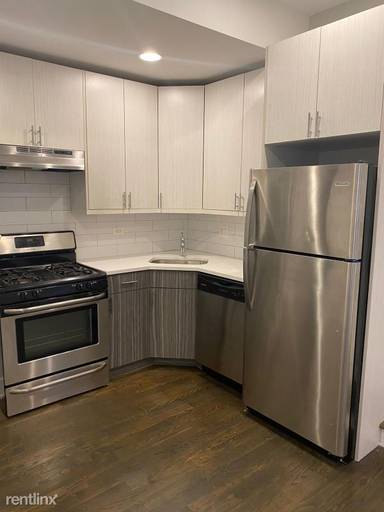 Main picture of 3915 N Janssen Ave