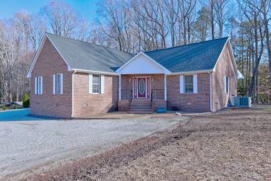 Main picture of 2016 Forge Rd