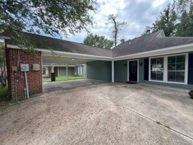 Main picture of 522 Fawn Lake Dr