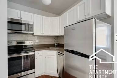 Main picture of 817 W Lakeside Pl