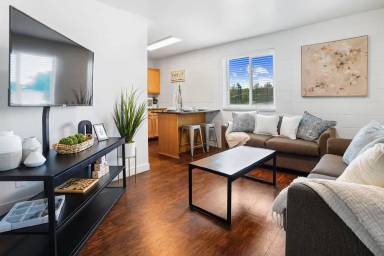 Main picture of 3765 Harrison Blvd