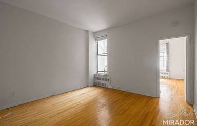 Main picture of 336 East 87th St