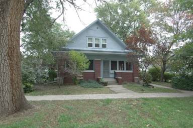 Main picture of 332 N 4th St