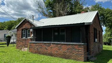 Main picture of 910 W Morris St